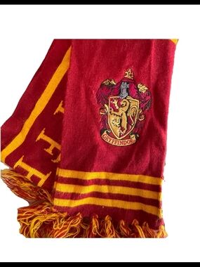 Warner Bros. Gryffindor Knit Scarf in Red & Gold Stripe
